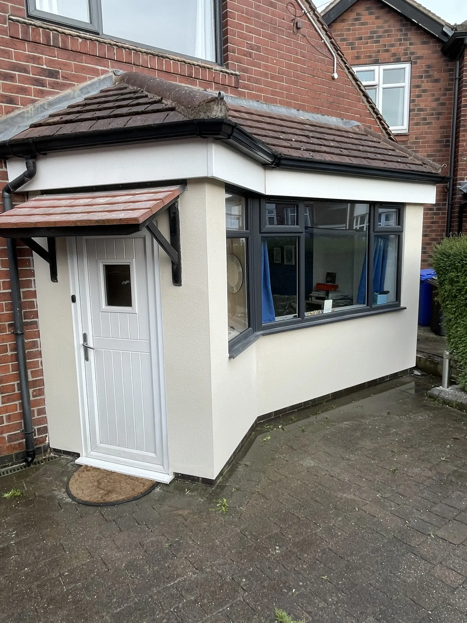 Render completed in northwest Sheffield by P&R Solutions